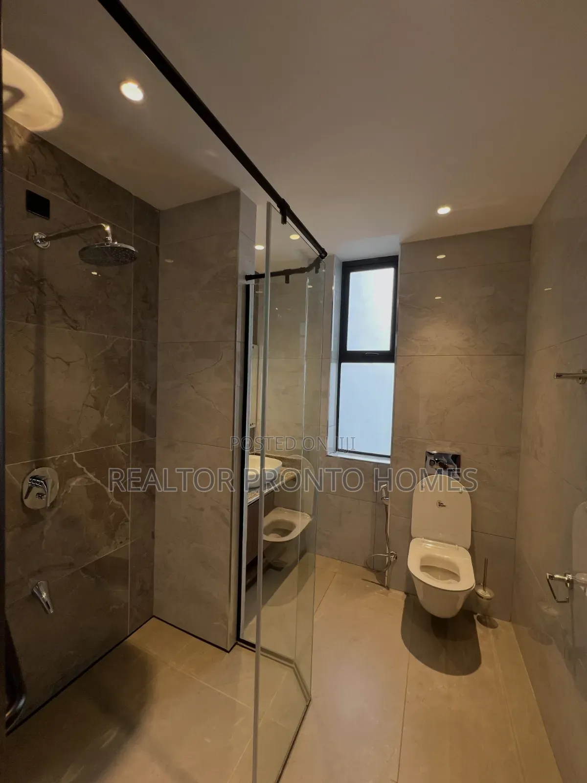 4bdrm Apartment in Riverside Drive for rent