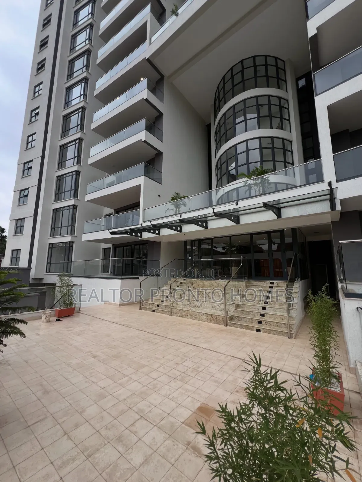 4bdrm Apartment in Riverside Drive for rent