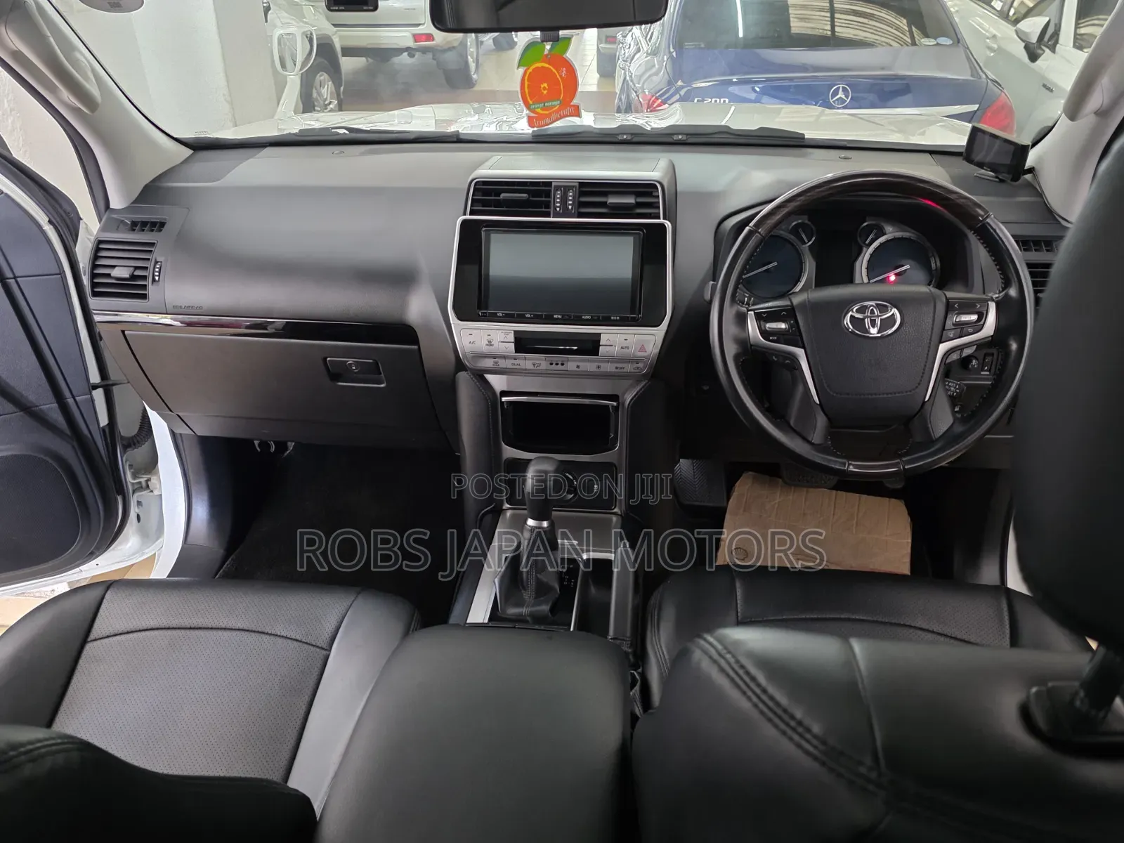 Toyota Land Cruiser Prado 2.7 2019 Pearl