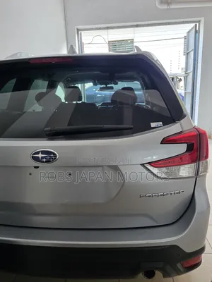 Subaru Forester Premium AWD 2019 Silver