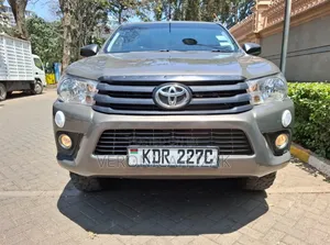 Toyota Hilux 2018 Brown