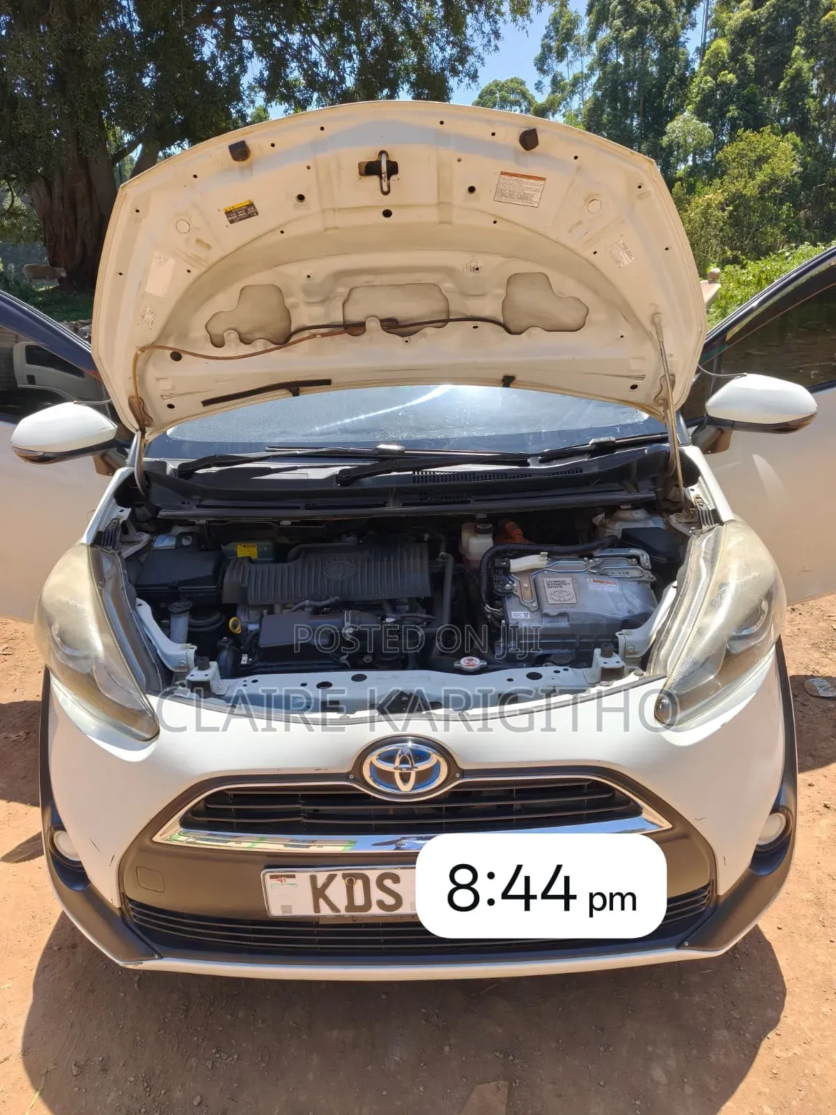 Toyota Sienta 1.5 Hybrid FWD (6-seater) 2017 White