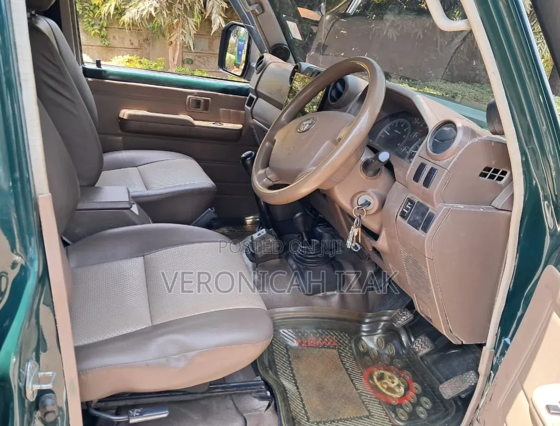 Toyota Land Cruiser 2014 Green