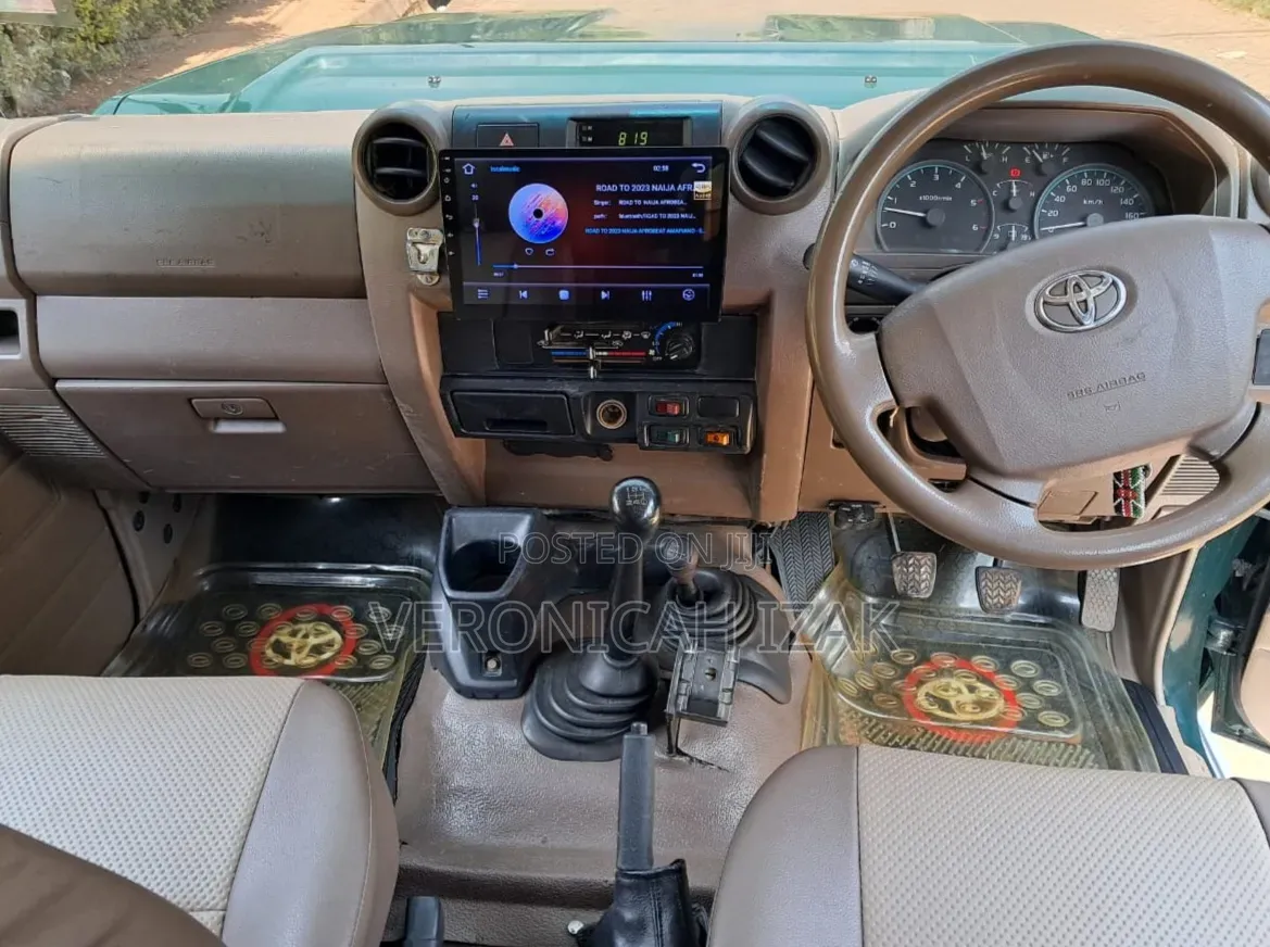 Toyota Land Cruiser 2014 Green