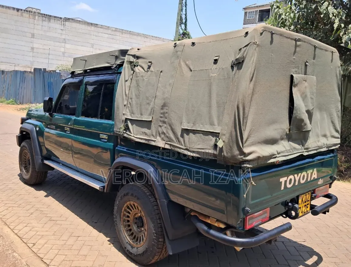 Toyota Land Cruiser 2014 Green