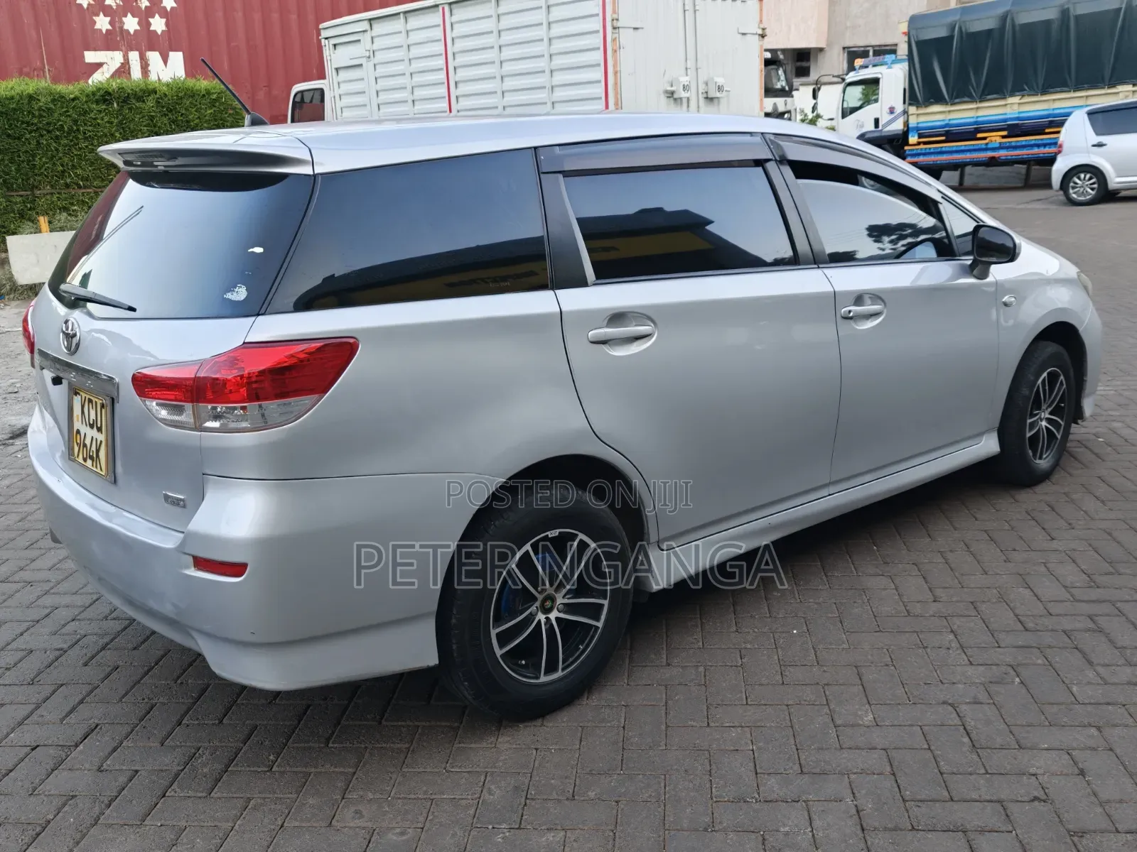 Toyota Wish 2013 Silver