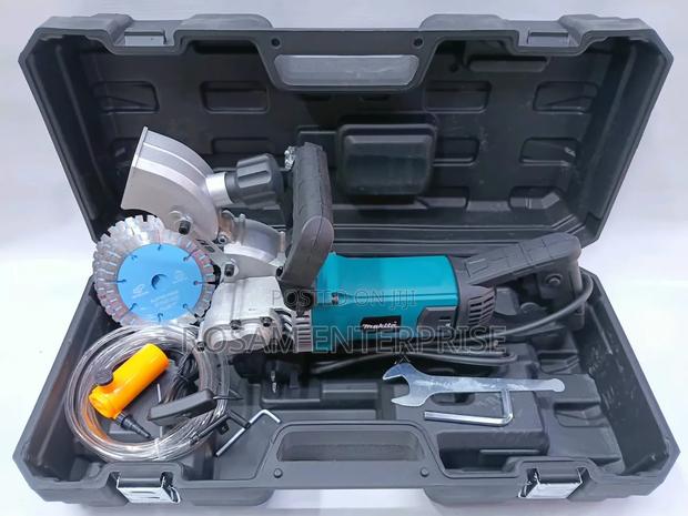 Makita Wall Chaser