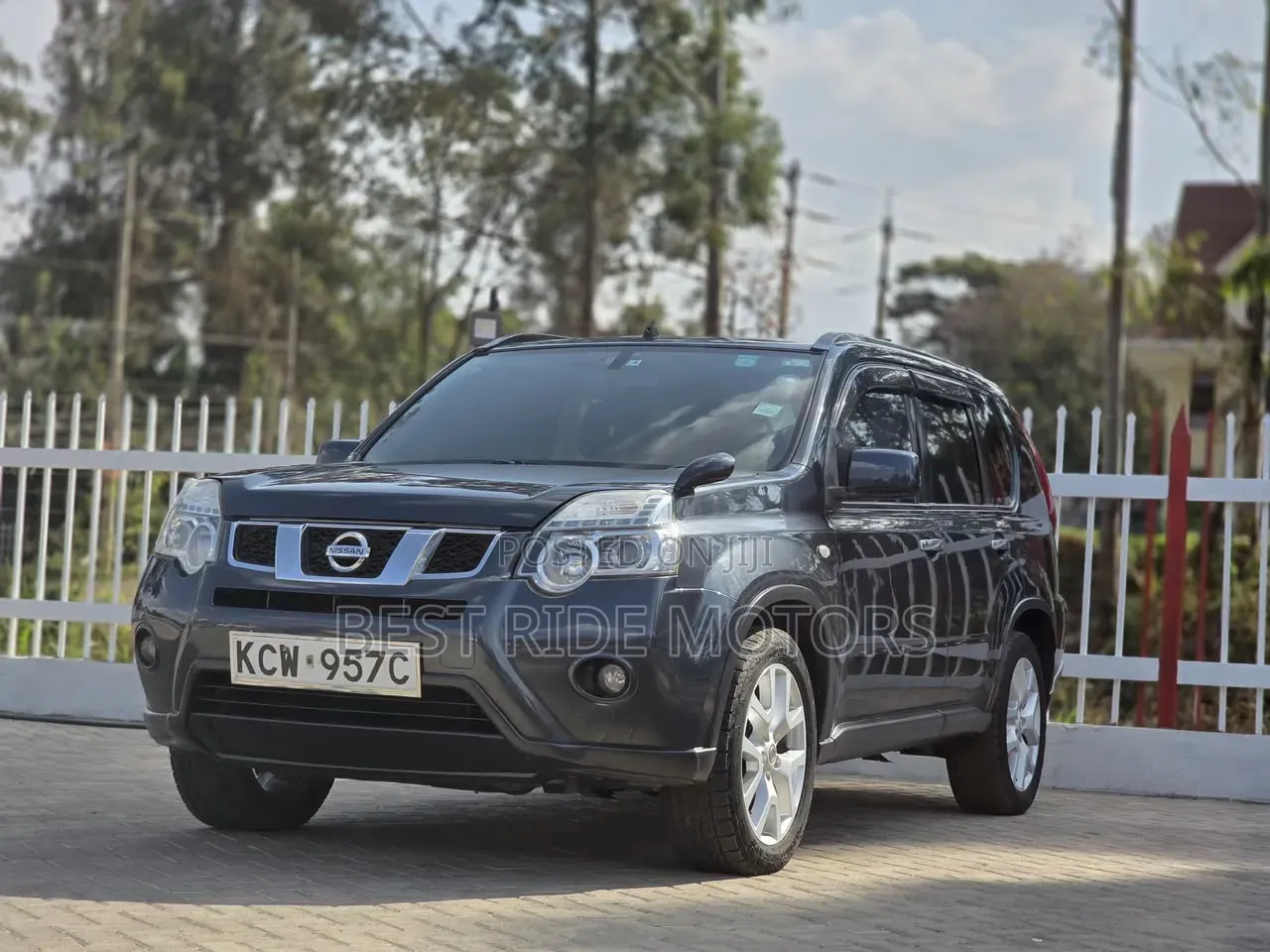 Nissan X-Trail 2.0 Petrol AWD 2013 Gray