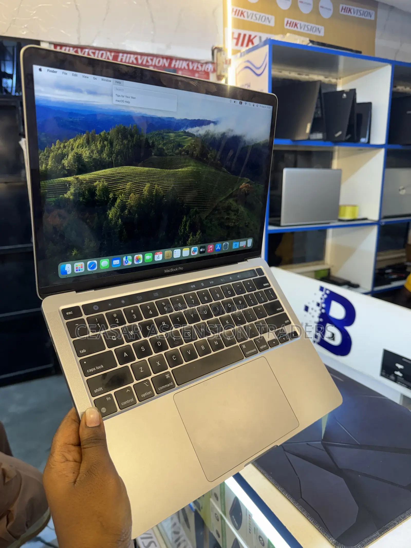 Laptop Apple MacBook Pro 2020 M1 8GB Apple M1 SSD 256GB