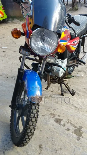 Bajaj Boxer 150 UG 2021 Red