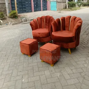 2 Stylish Flower Pedicure Seaty With 2 Matching Stools