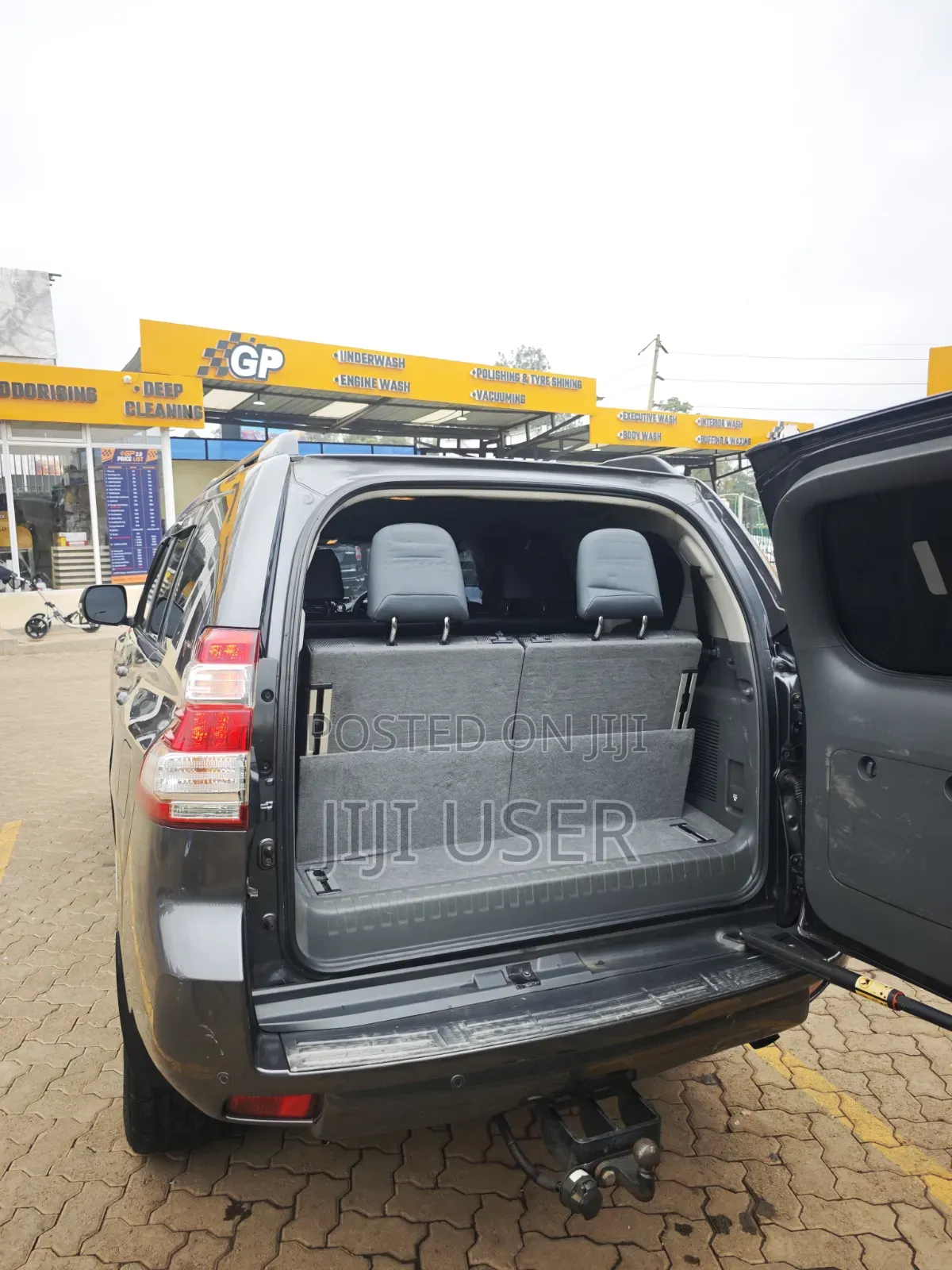Toyota Land Cruiser Prado 2011 Gray