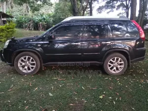 Nissan X-Trail 2.0 Petrol XE 2012 Black
