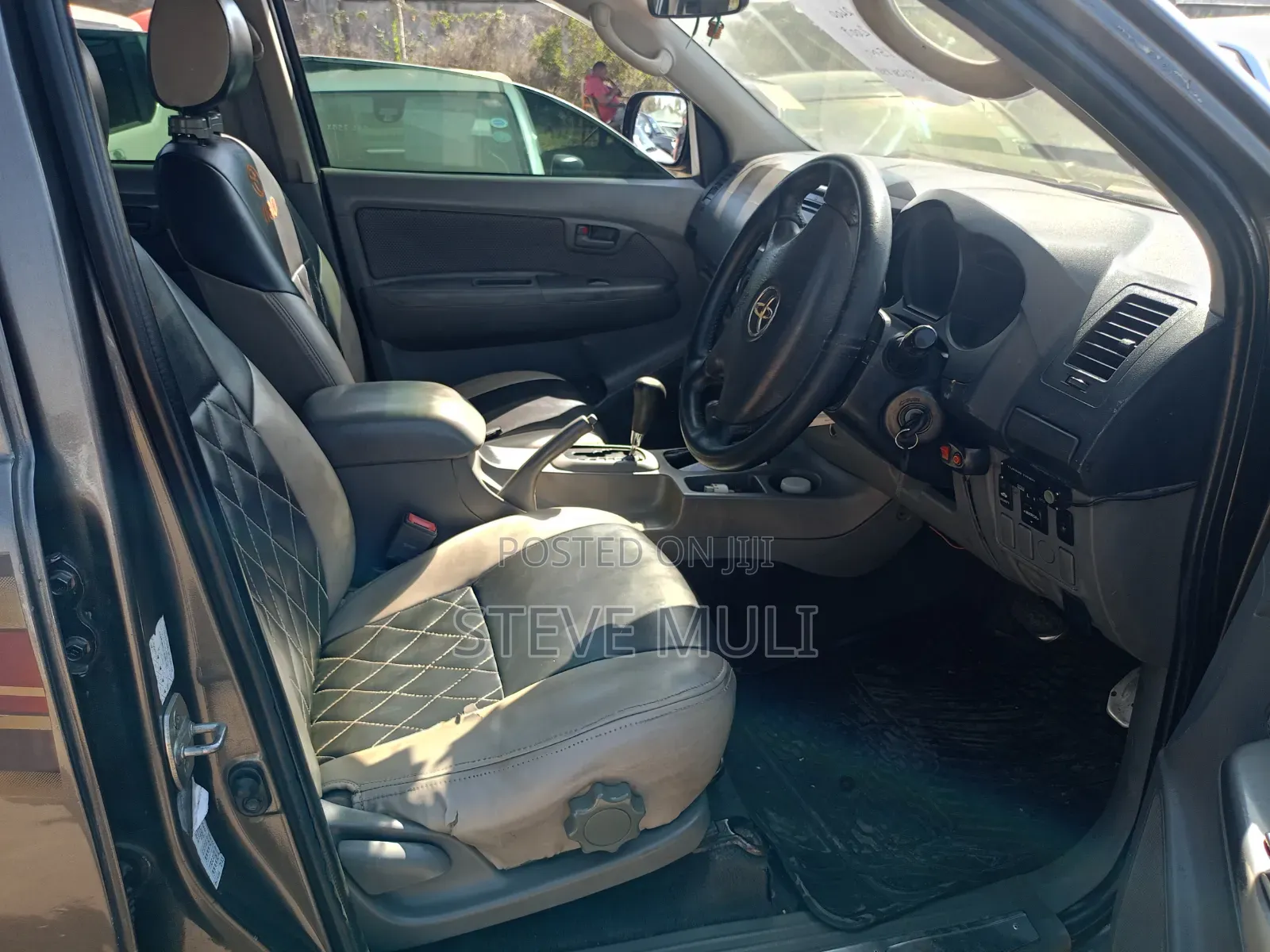 Toyota Hilux 2009 Gold