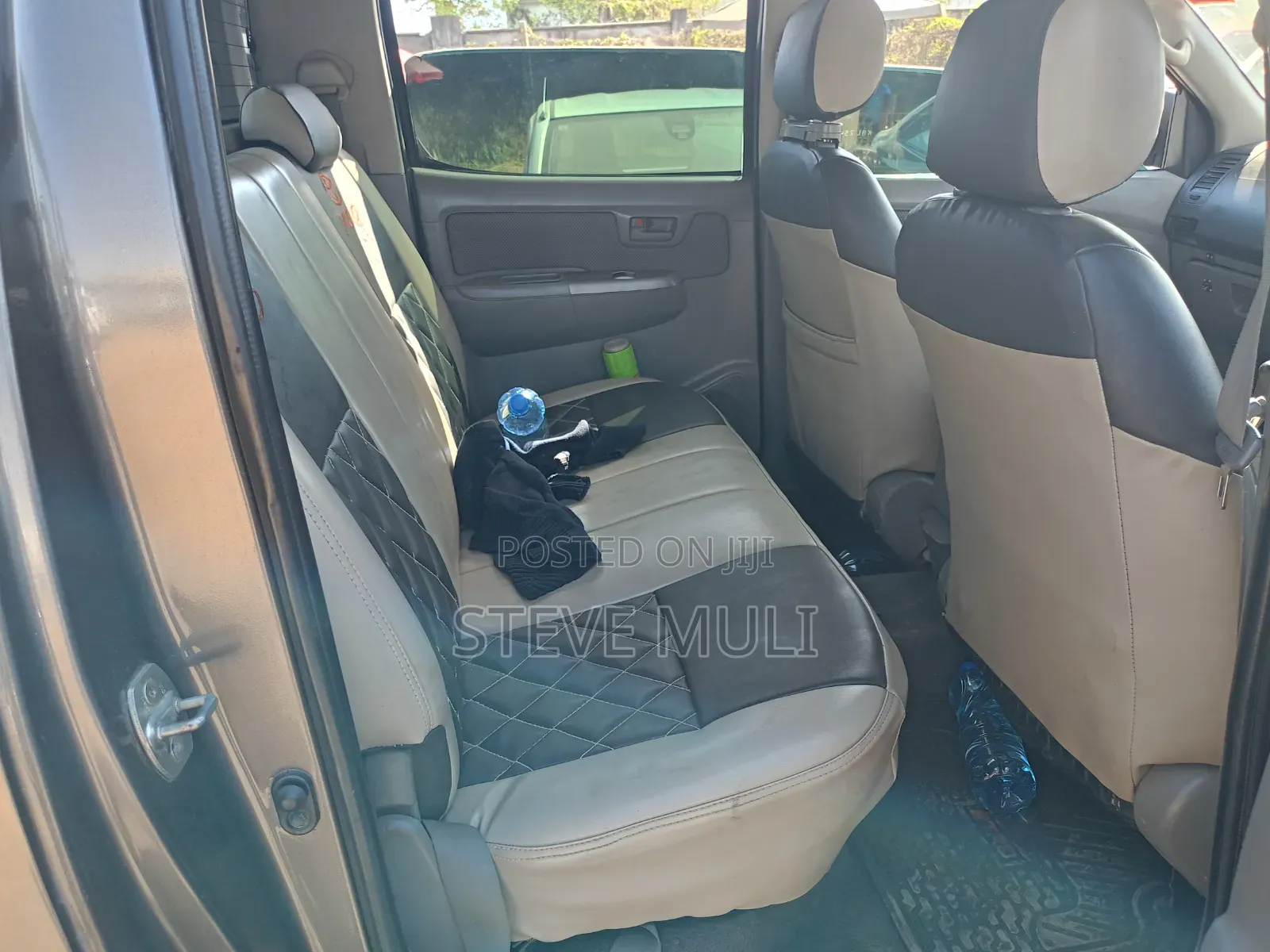 Toyota Hilux 2009 Gold