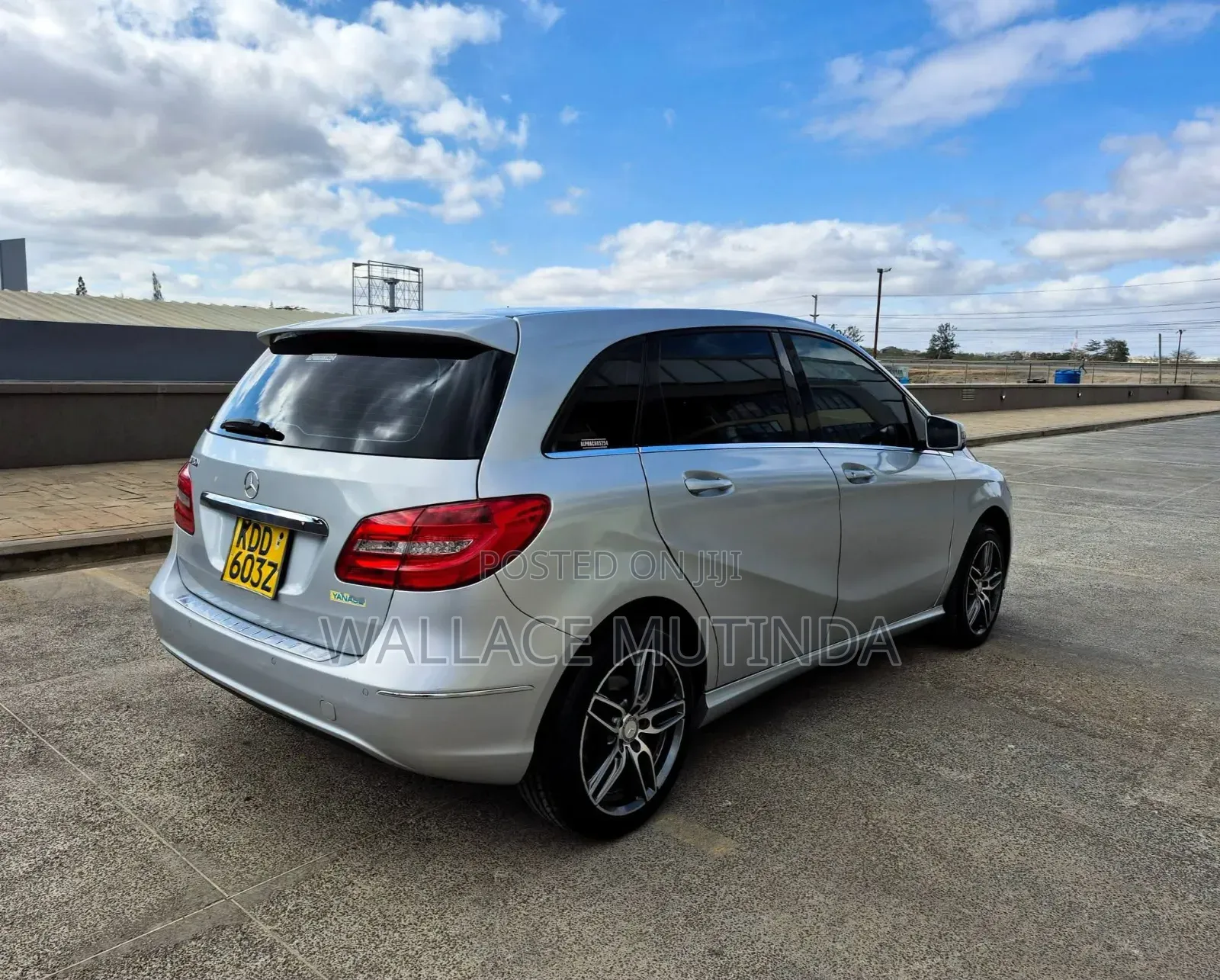 Mercedes-Benz B-Class B180 Petrol 2014 Silver