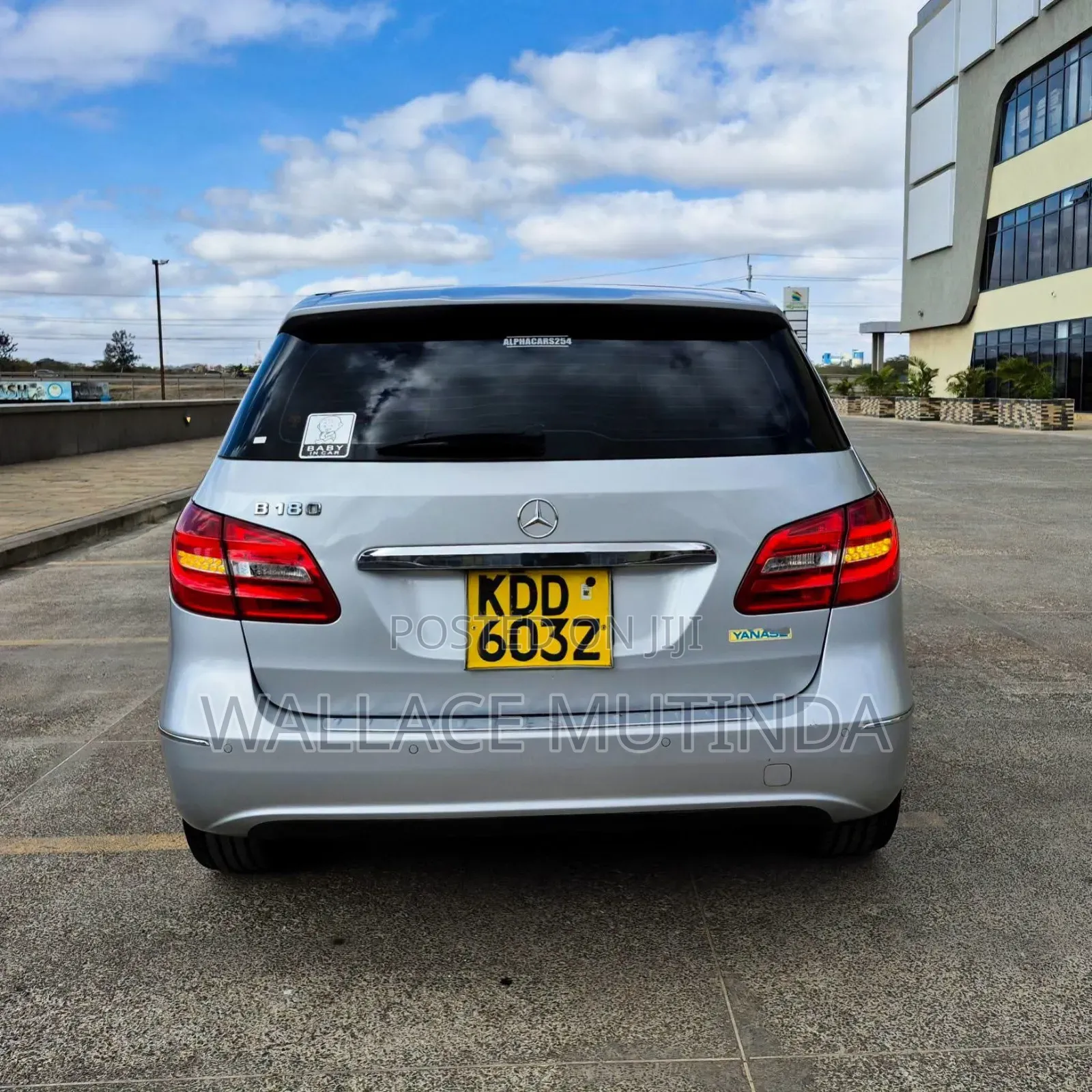 Mercedes-Benz B-Class B180 Petrol 2014 Silver