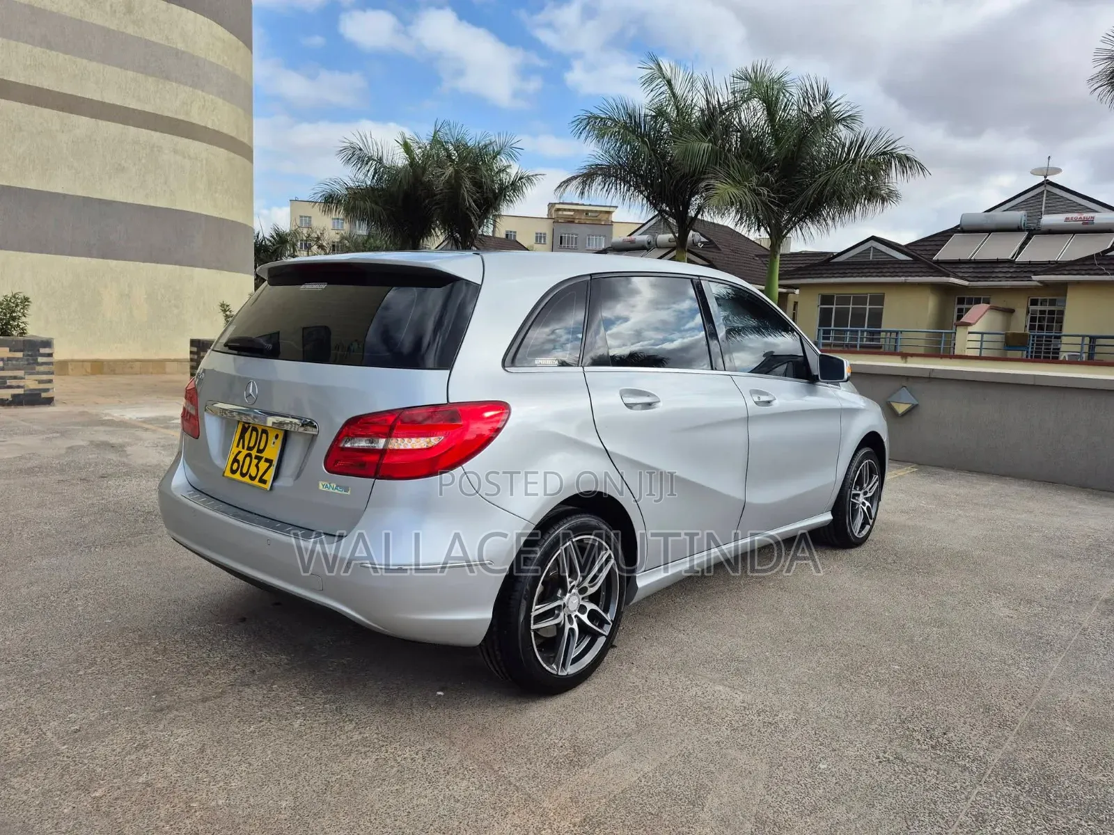 Mercedes-Benz B-Class B180 Petrol 2014 Silver