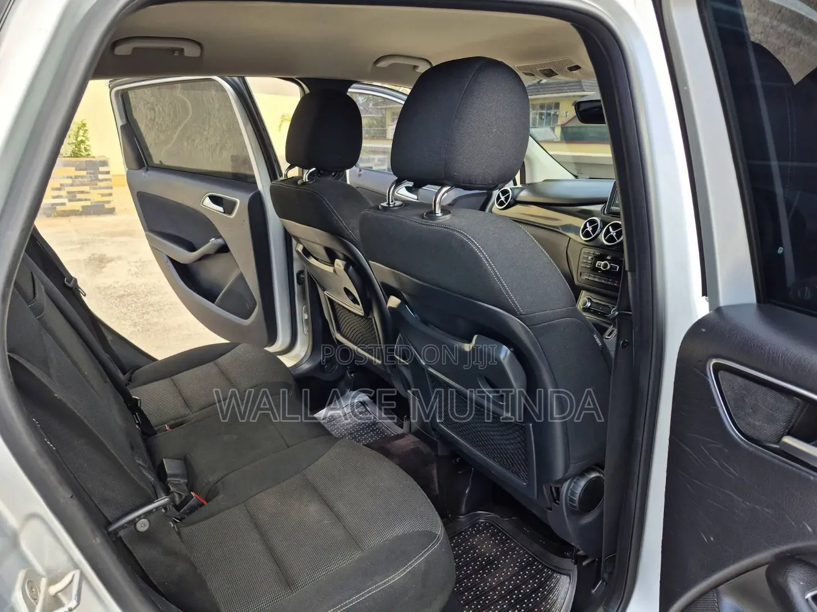 Mercedes-Benz B-Class B180 Petrol 2014 Silver