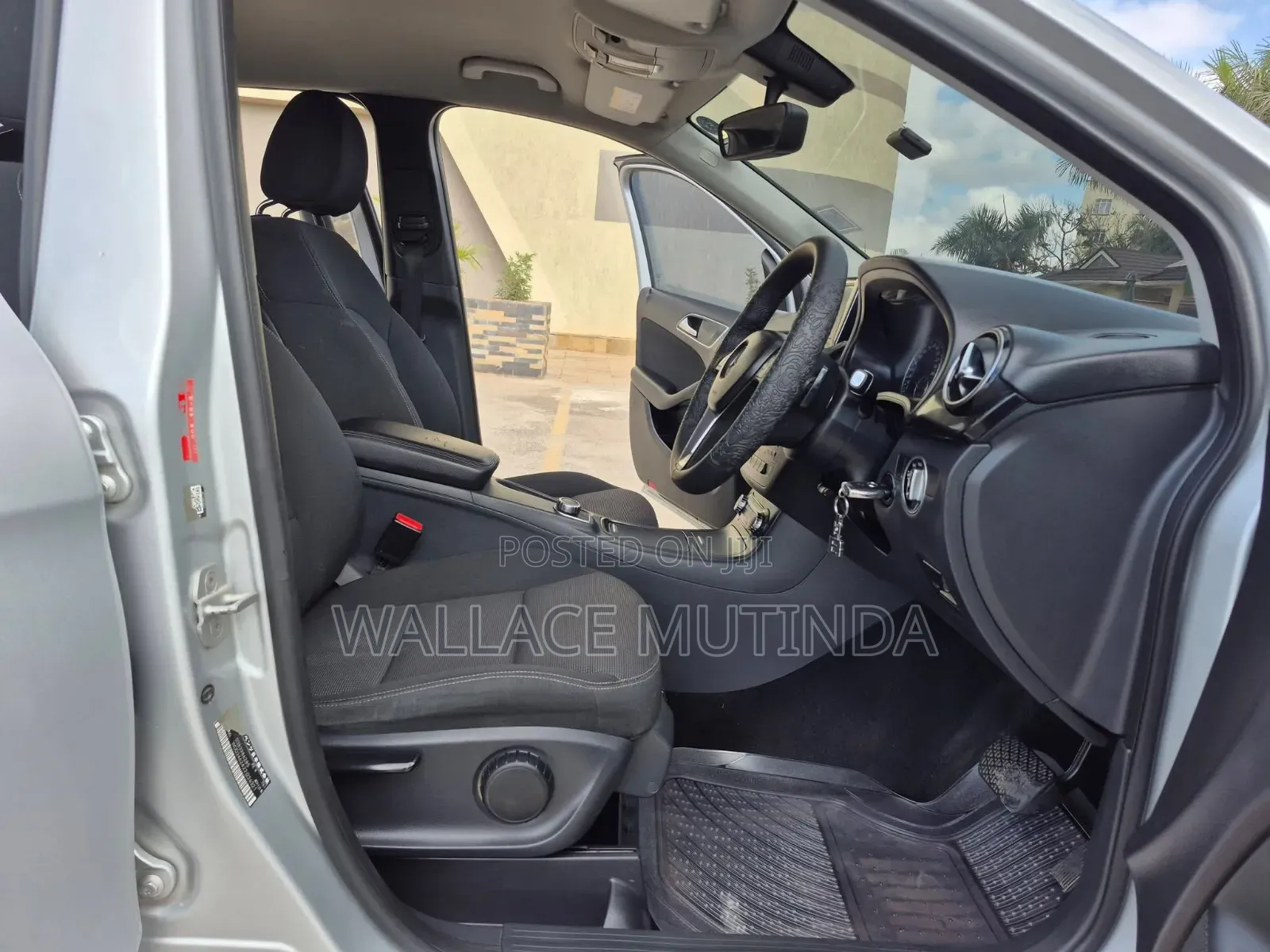 Mercedes-Benz B-Class B180 Petrol 2014 Silver