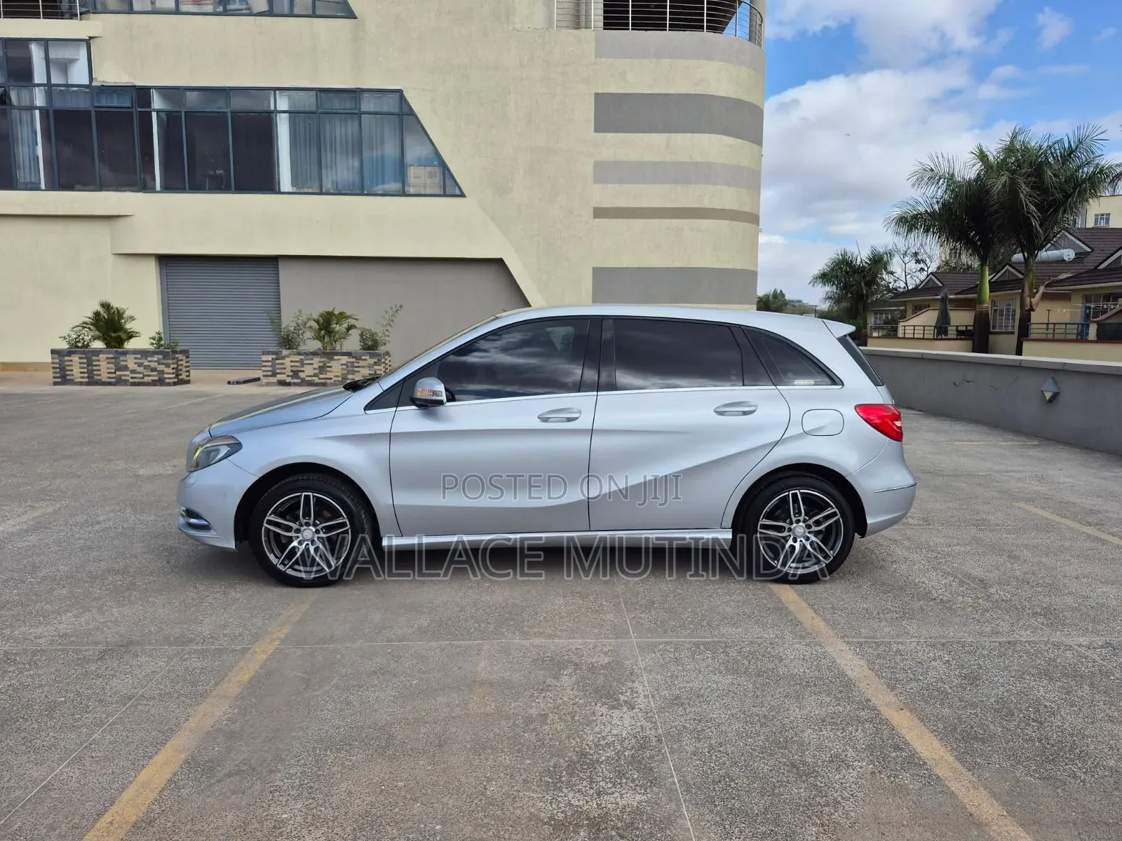 Mercedes-Benz B-Class B180 Petrol 2014 Silver