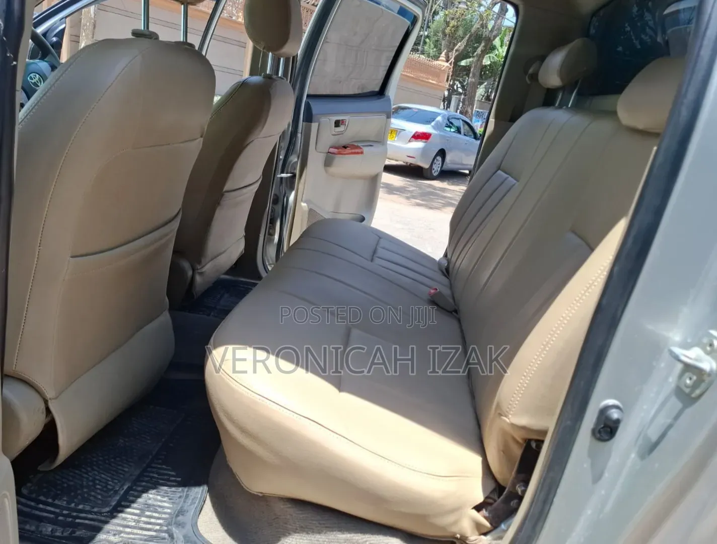 Toyota Hilux 2013 Silver