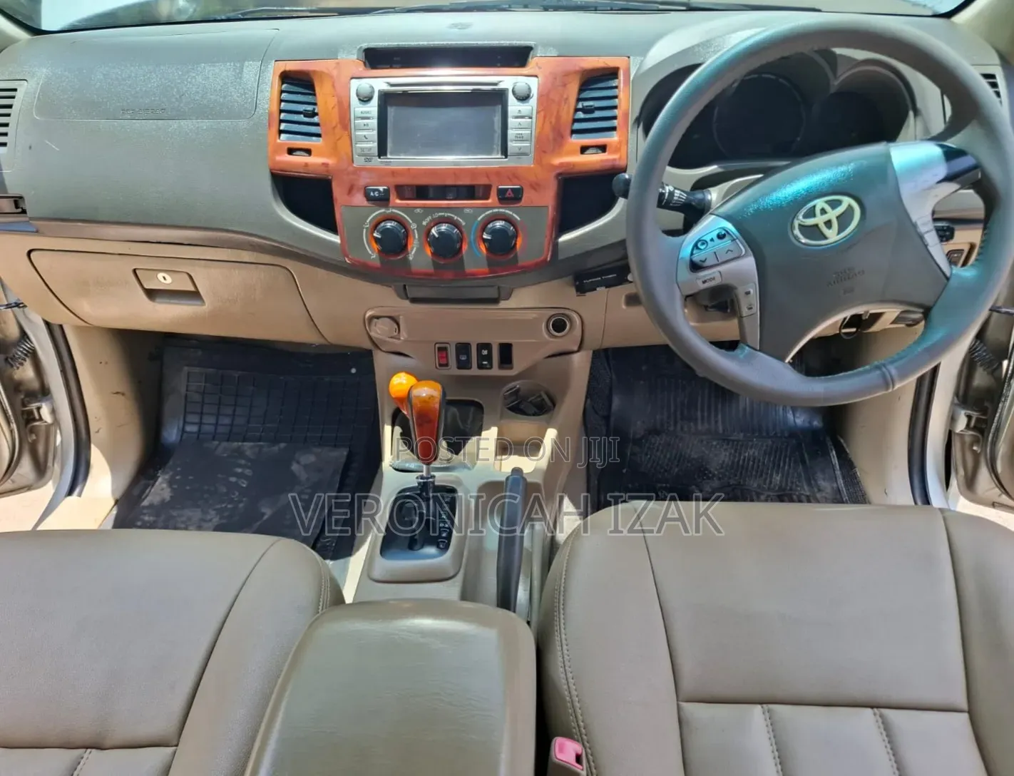 Toyota Hilux 2013 Silver