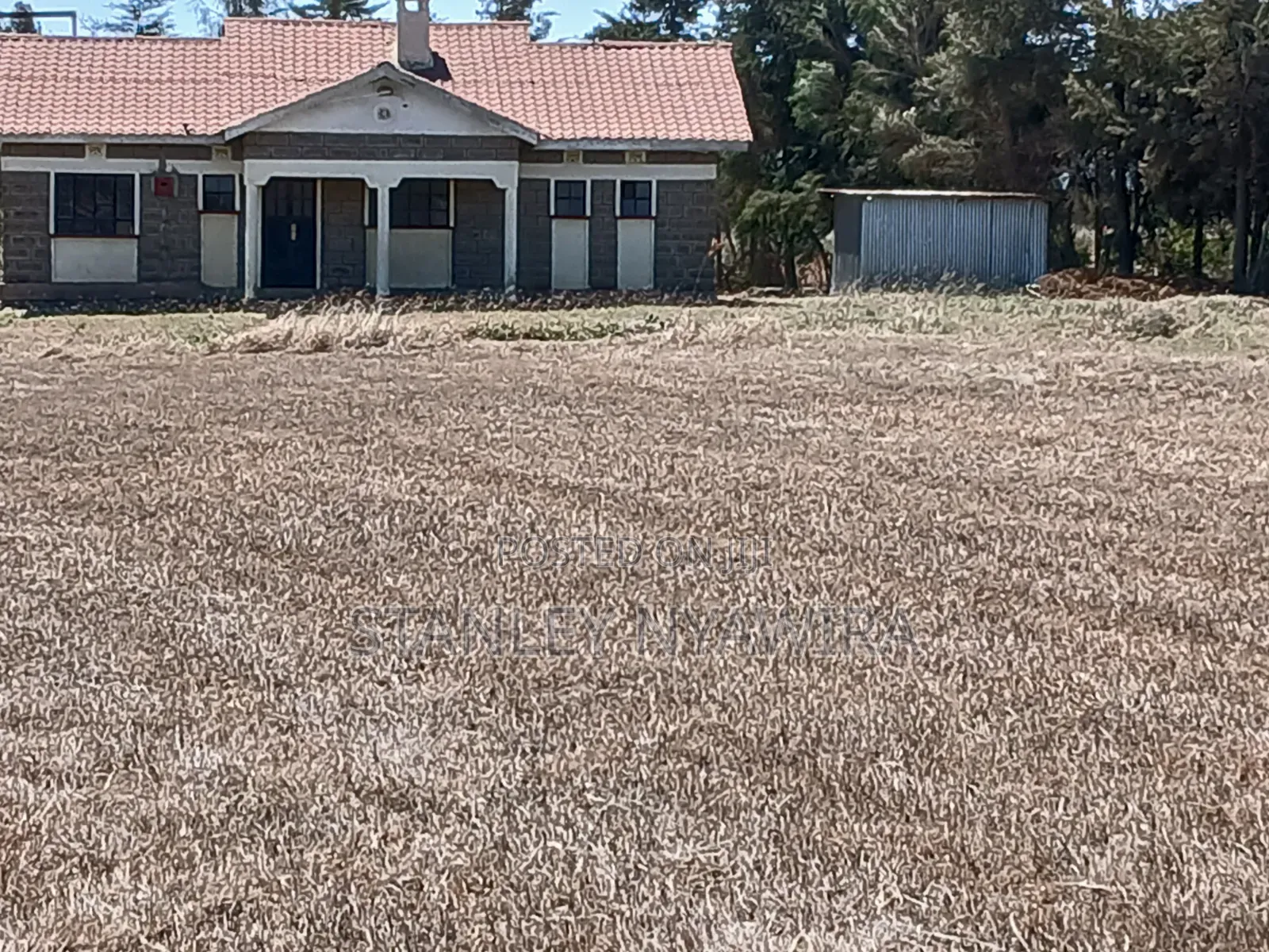 3acreas With Three Bedroom House Buy and Settle