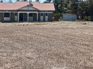 3acreas With Three Bedroom House Buy and Settle