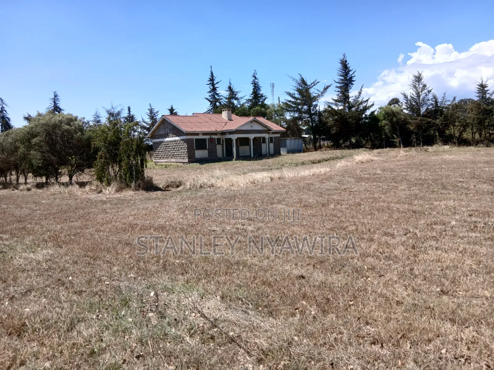 3acreas With Three Bedroom House Buy and Settle
