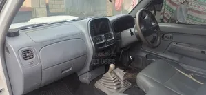 Nissan Pick-Up 2016 White