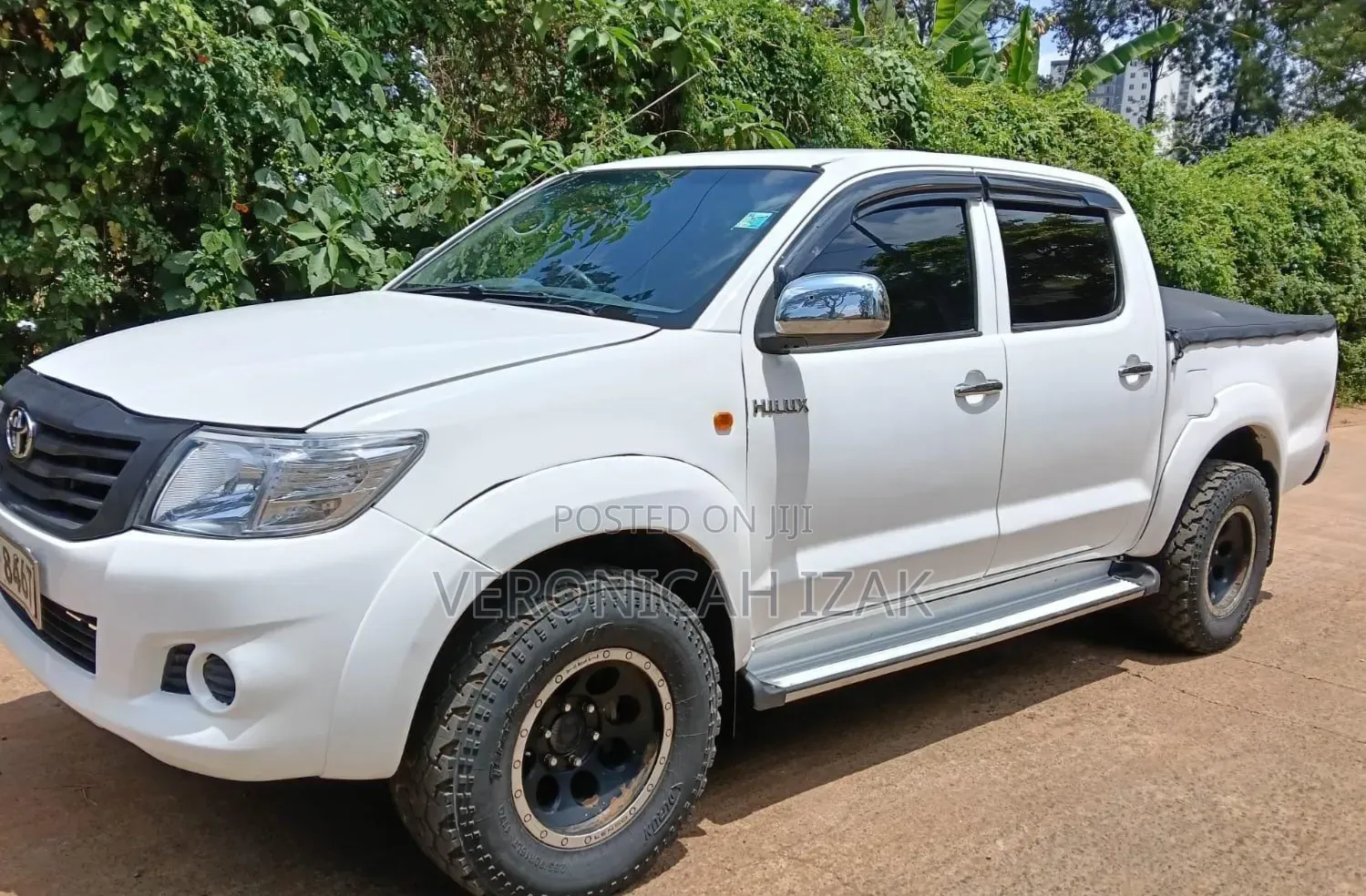 Toyota Hilux 2012 White