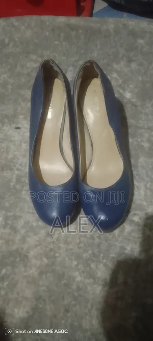 Elegance in Royal Blue 