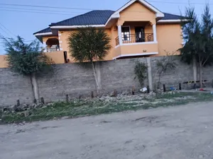 4bdrm Maisonette in Parliament Road, Katani for sale