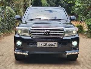 Toyota Land Cruiser 4.6 V8 ZX 2013 Matt Black