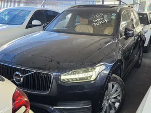 Volvo XC90 T5 Momentum AWD 2019 Blue
