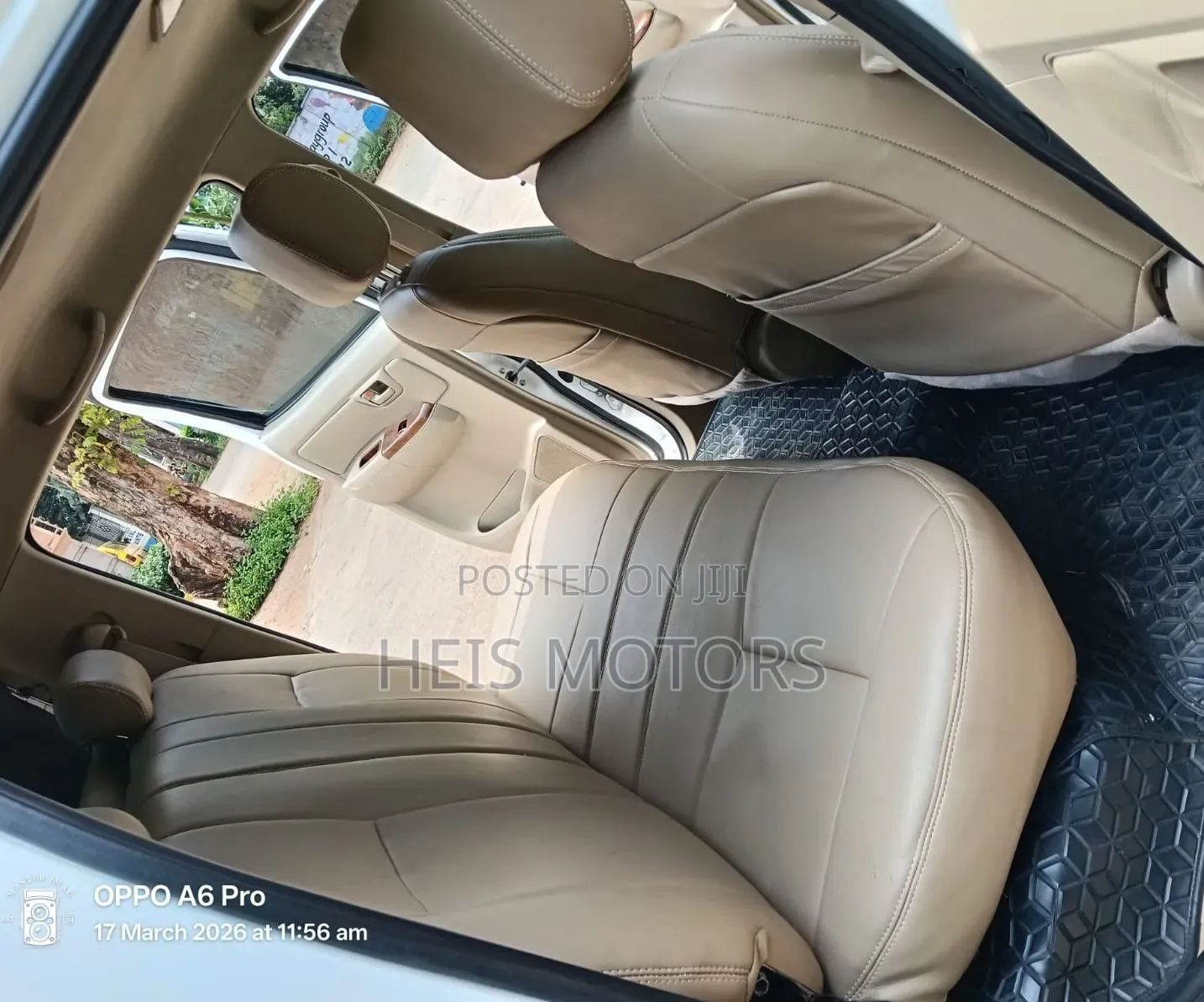 Toyota Hilux 2012 White