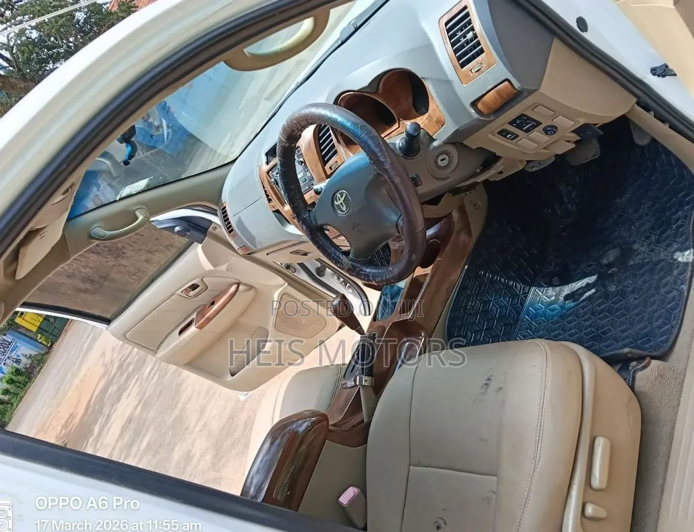 Toyota Hilux 2012 White
