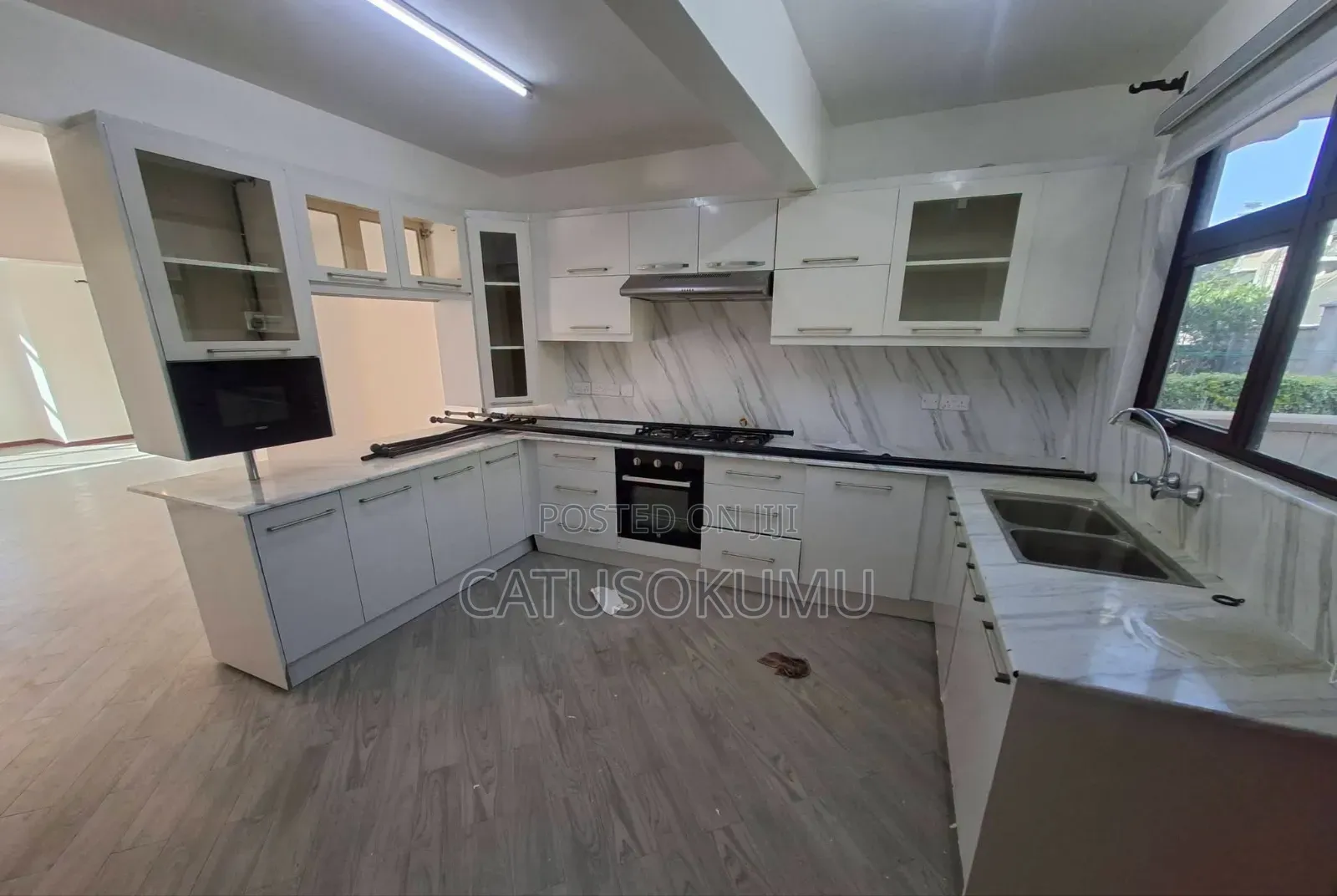5bdrm Maisonette in Syokimau, Gateway Mall Area for rent
