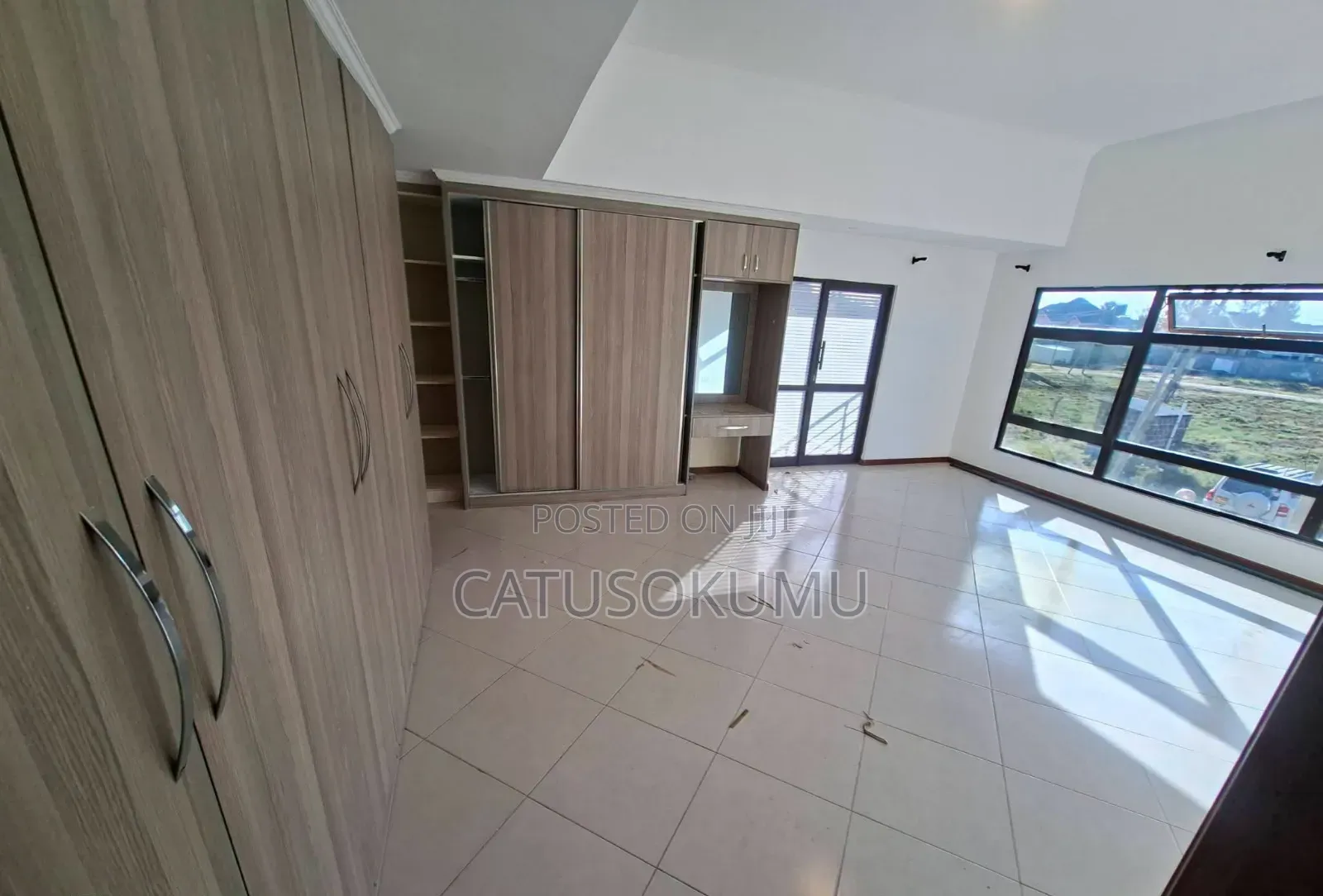 5bdrm Maisonette in Syokimau, Gateway Mall Area for rent