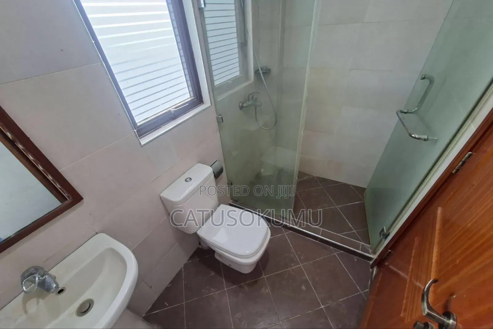 5bdrm Maisonette in Syokimau, Gateway Mall Area for rent