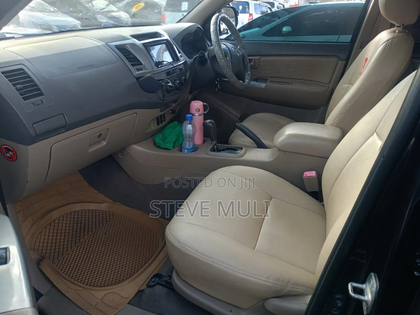Toyota Hilux 2014 Black