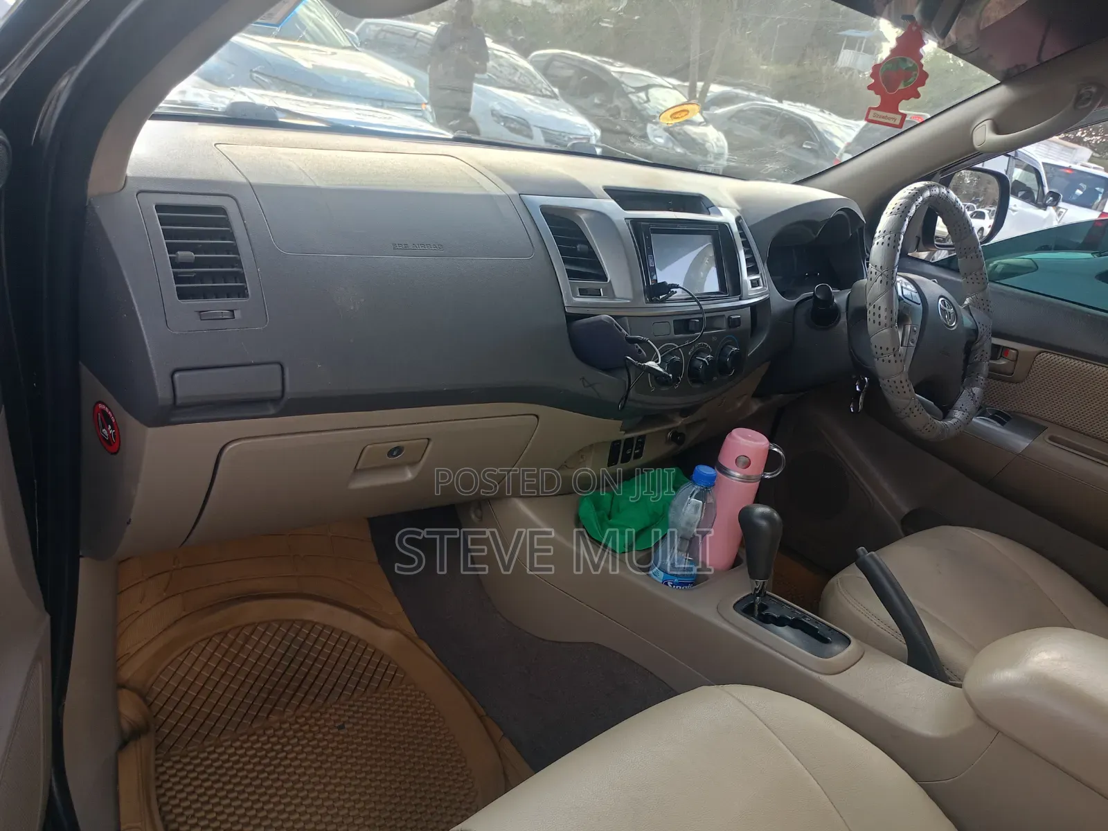 Toyota Hilux 2014 Black