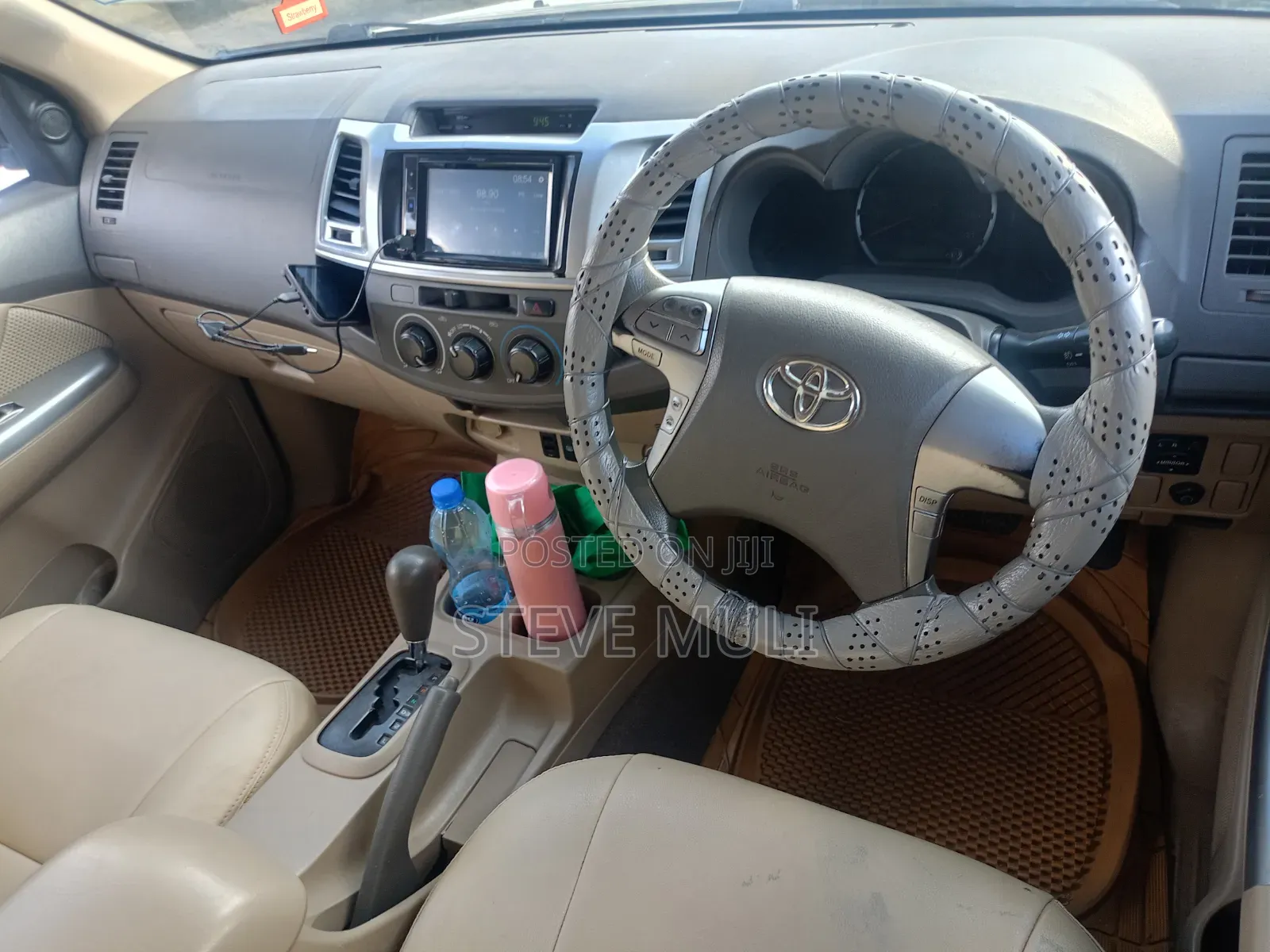 Toyota Hilux 2014 Black