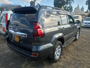 Toyota Land Cruiser Prado 3.0 D-4D 5dr 2007 Gray
