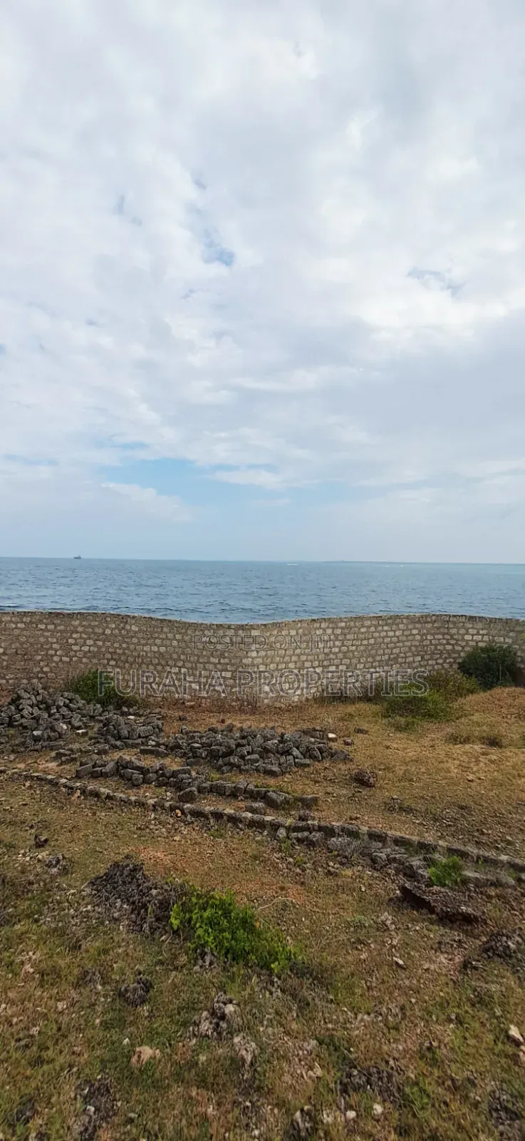 For Sale 400 Acres Land Funzi Island