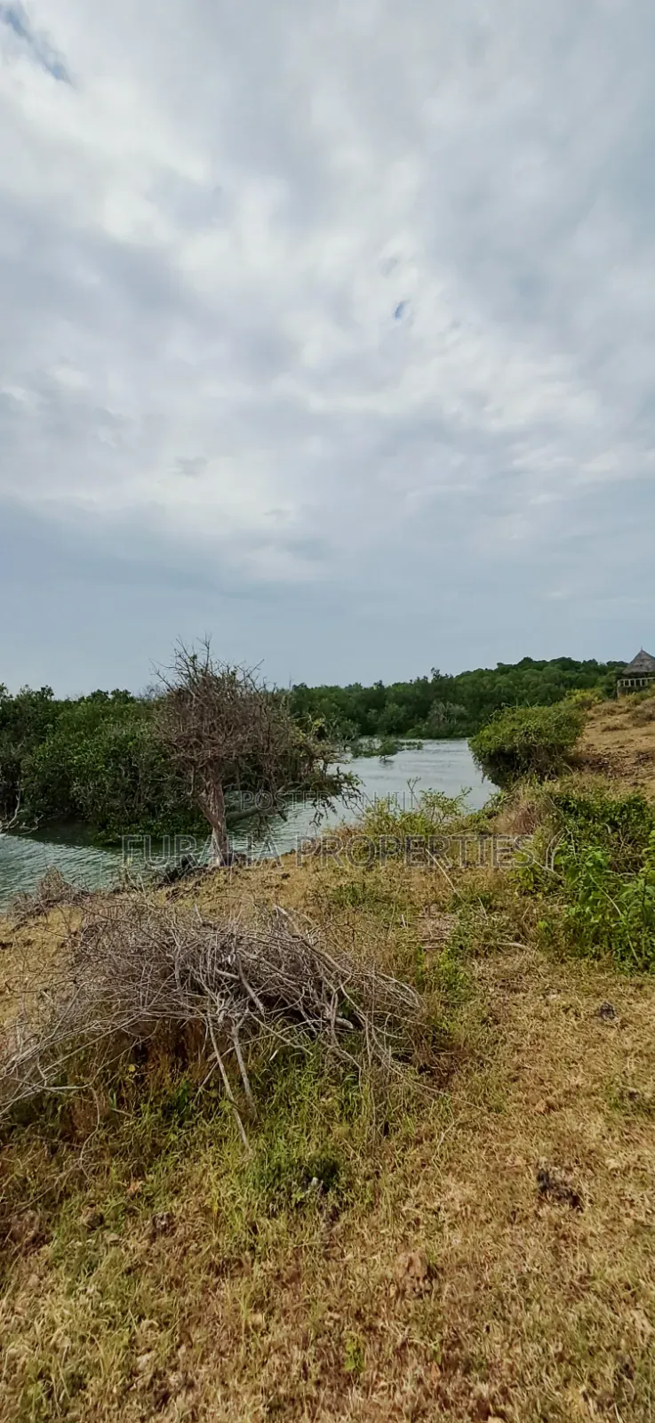 For Sale 400 Acres Land Funzi Island