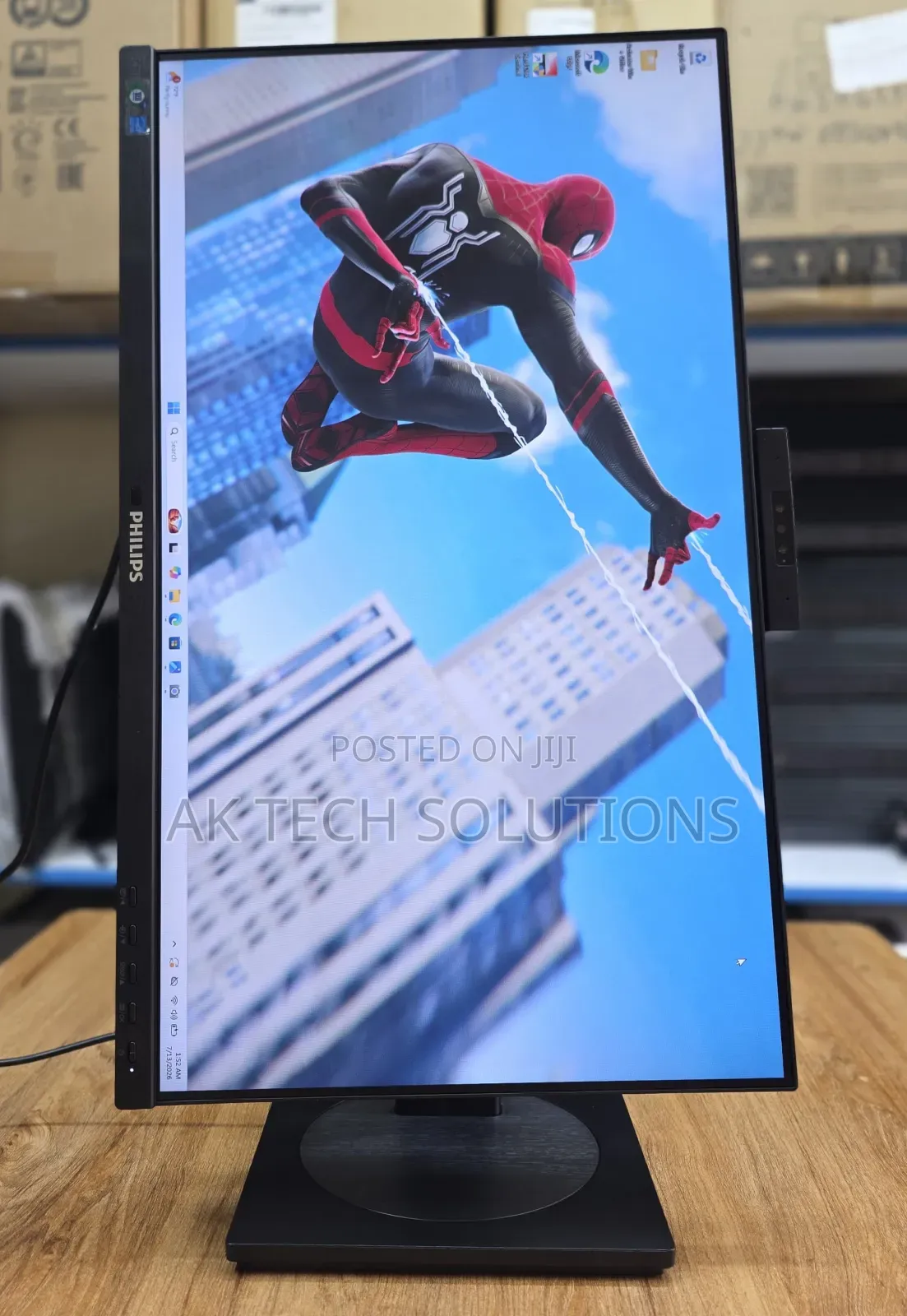 Phillips 243B1J
24 Inch Full Hd Monitor 
Full Hd Webcam