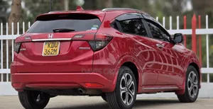 Honda Vezel 2018 Red