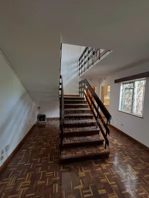 4bdrm Bungalow in Lavington, Muthangari for rent